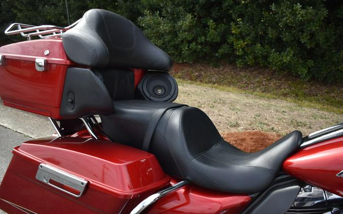 2012 Harley-Davidson® Road Glide® Ultra EMBR RED SUNGLO