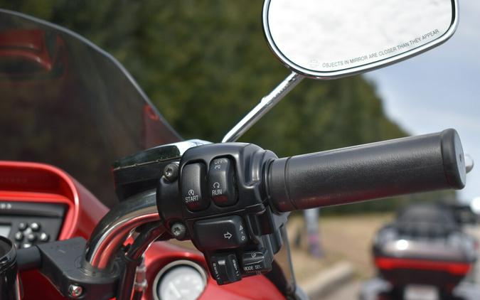 2012 Harley-Davidson® Road Glide® Ultra EMBR RED SUNGLO