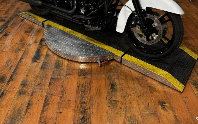 2016 Harley-Davidson® Street Glide® Special CRUSHED ICE PRL