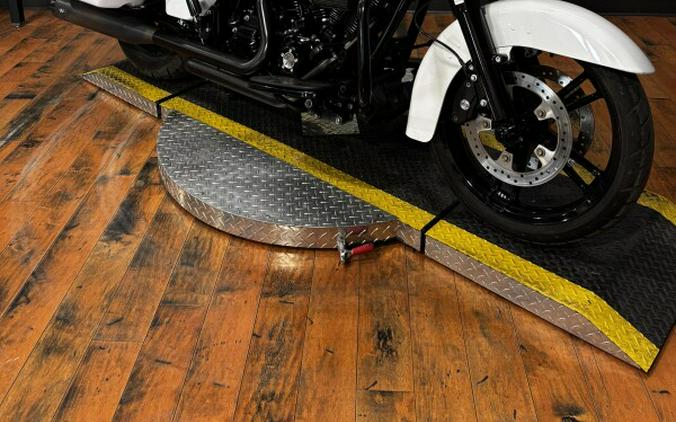 2016 Harley-Davidson® Street Glide® Special CRUSHED ICE PRL