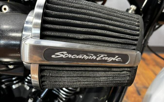 2016 Harley-Davidson® Street Glide® Special CRUSHED ICE PRL