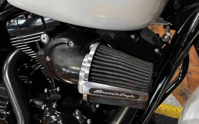 2016 Harley-Davidson® Street Glide® Special CRUSHED ICE PRL