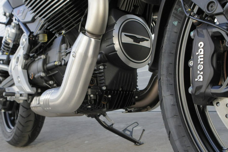 2027 Moto Guzzi V7 Stone