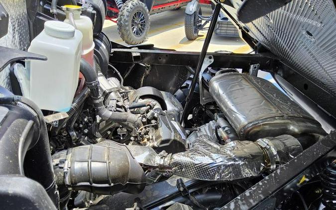 2026 Can-Am® Defender MAX DPS CAB HD10