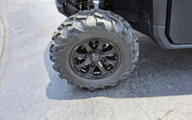 2026 Can-Am® Defender MAX DPS CAB HD10