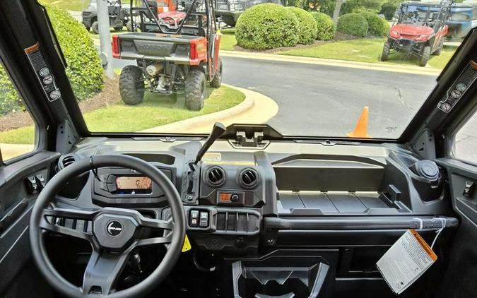 2026 Can-Am® Defender MAX DPS CAB HD10