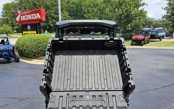 2026 Can-Am® Defender MAX DPS CAB HD10