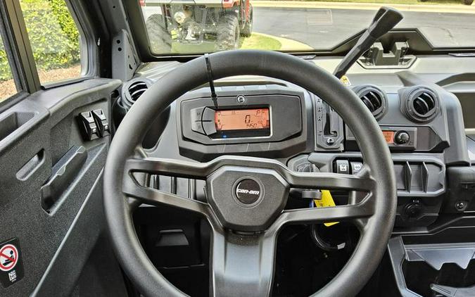 2026 Can-Am® Defender MAX DPS CAB HD10