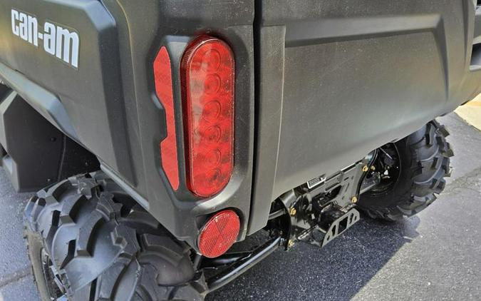 2026 Can-Am® Defender MAX DPS CAB HD10