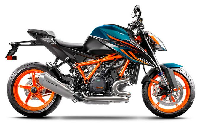 2022 KTM 1290 Super Duke R Evo Review [17 Track + Street Fast Facts]