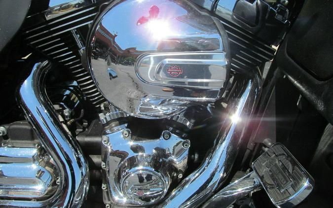 2015 Harley-Davidson® FLHTCU - Electra Glide® Ultra Classic®