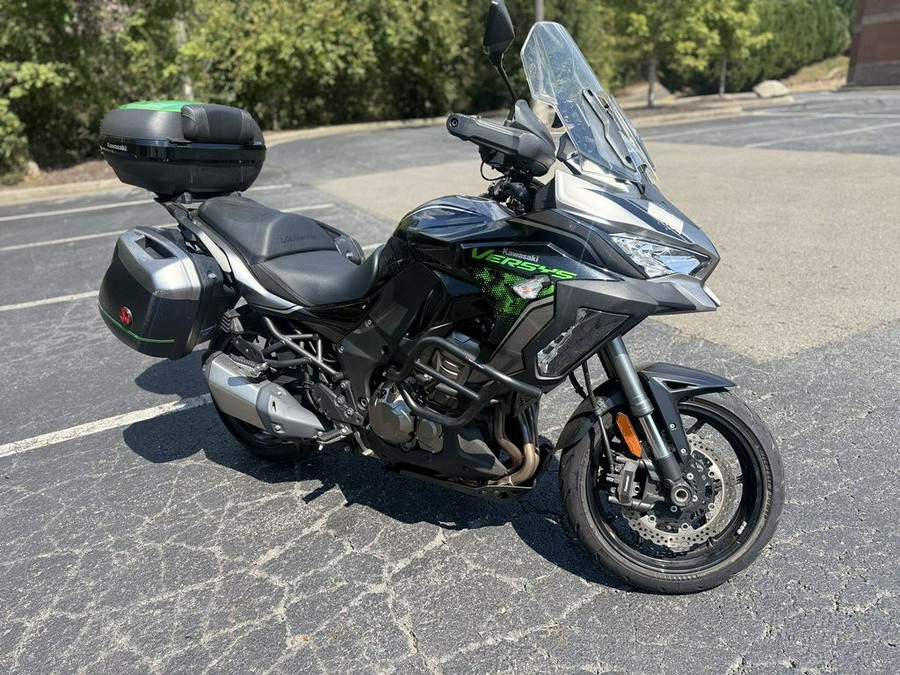 2022 Kawasaki Versys® 1000 SE LT+