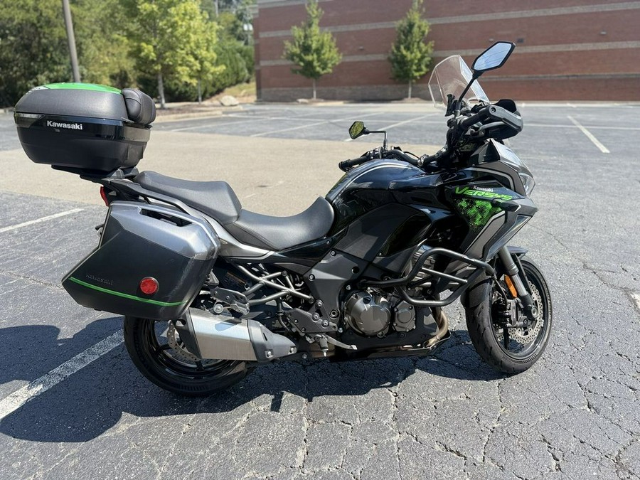 2022 Kawasaki Versys® 1000 SE LT+