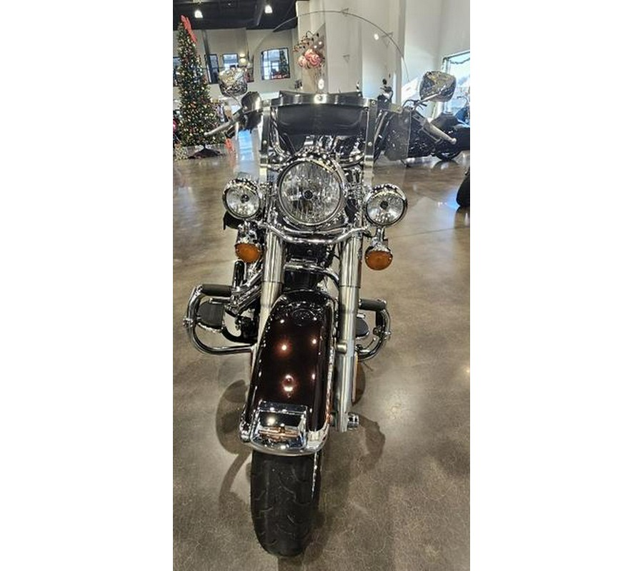 2011 Harley-Davidson® FLSTC - Heritage Softail® Classic