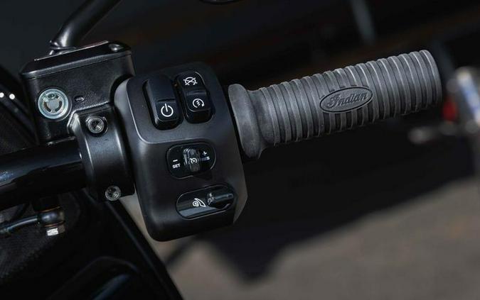 2026 Indian Motorcycle® Challenger® Dark Horse® 112 w/PowerBand Audio Black Crystal w/Black Metalli