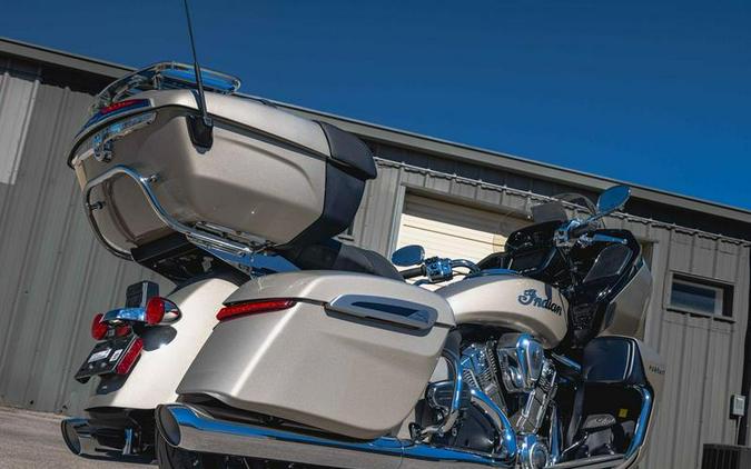 2026 Indian Motorcycle® Pursuit® Limited 112 w/PowerBand Audio Silver Quartz Metallic