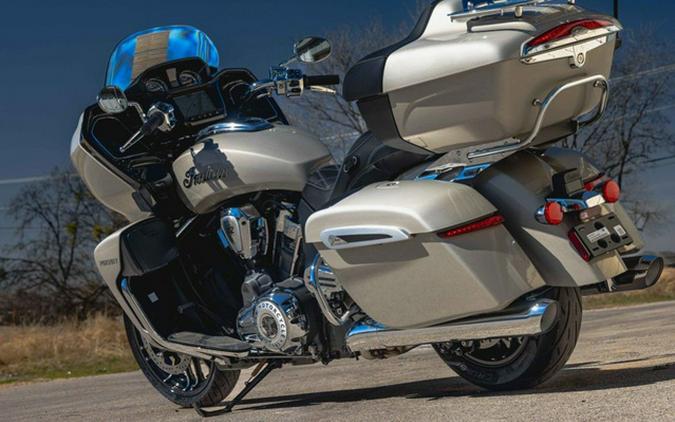 2026 Indian Pursuit Limited 112 W/Powerband Audio Silver Quar