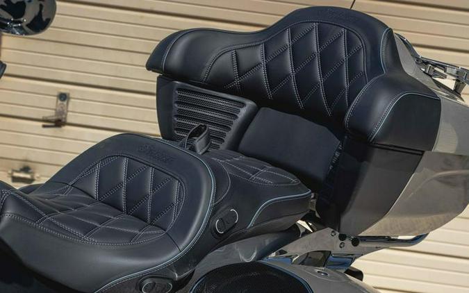 2026 Indian Motorcycle® Pursuit® Limited 112 w/PowerBand Audio Silver Quartz Metallic