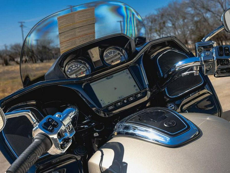 2026 Indian Motorcycle® Pursuit® Limited 112 w/PowerBand Audio Silver Quartz Metallic