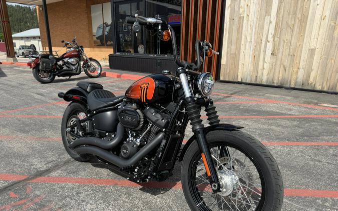 2021 Harley-Davidson® Street Bob® 114 Vivid Black