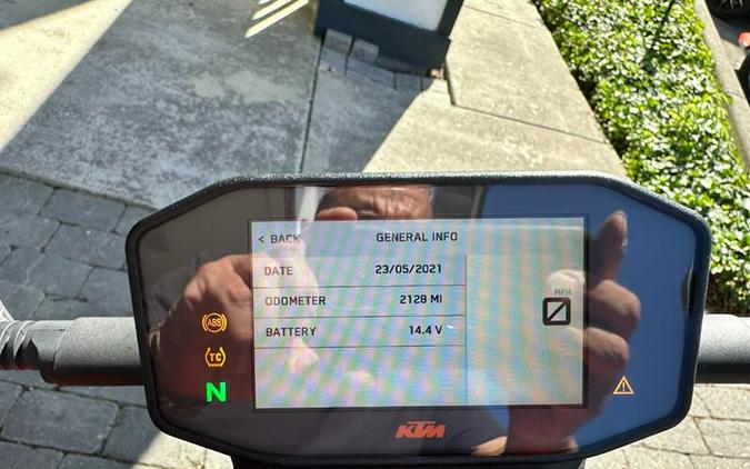 2021 KTM Duke 890
