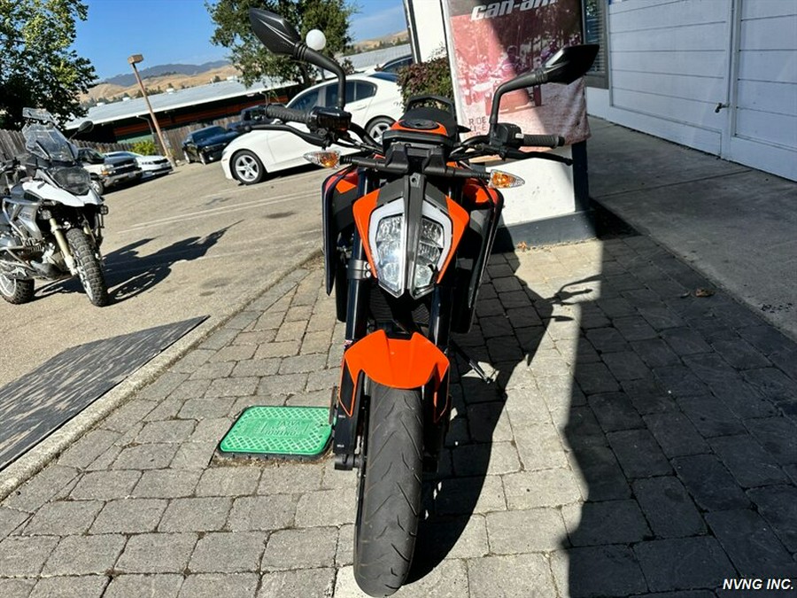 2021 KTM Duke 890