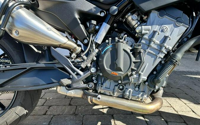 2021 KTM Duke 890