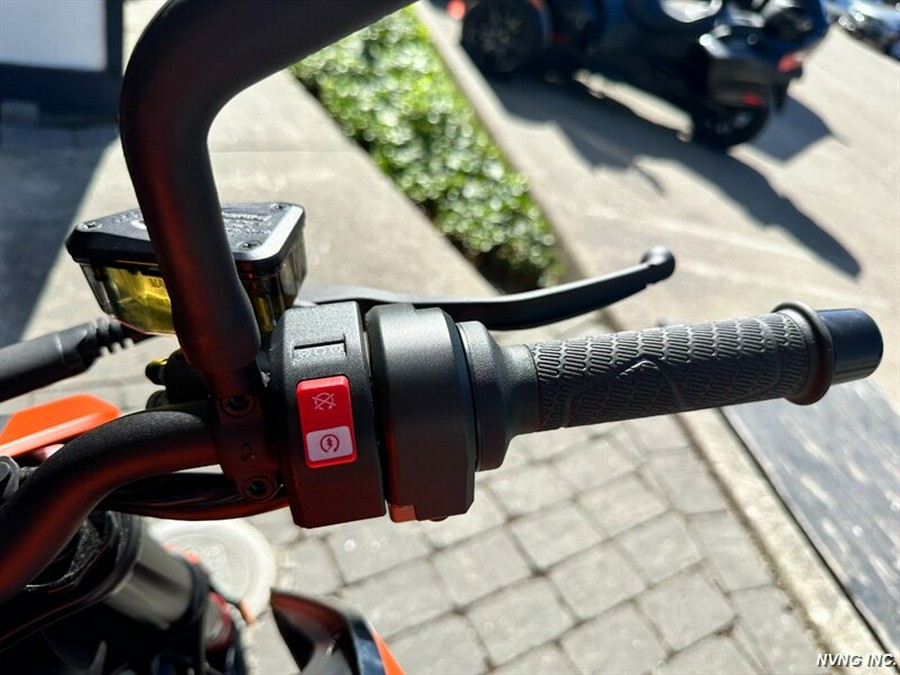 2021 KTM Duke 890