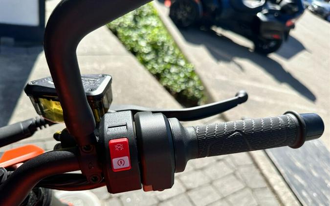 2021 KTM Duke 890