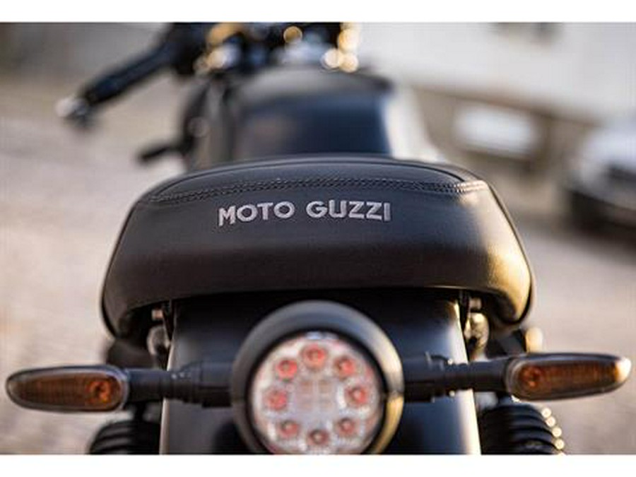 2024 Moto Guzzi V7 Stone