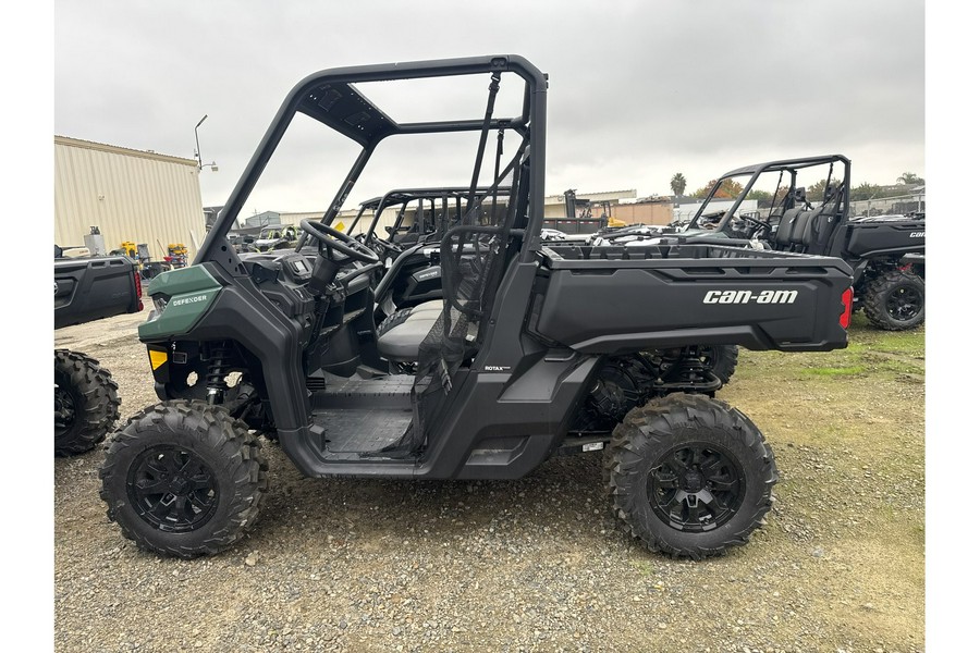 2024 Can-Am DEFENDER DPS HD10
