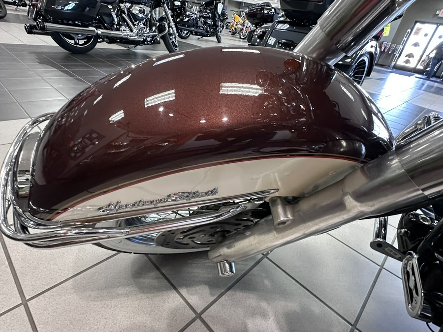 2000 Harley-Davidson® Heritage Softail® Classic white/broen