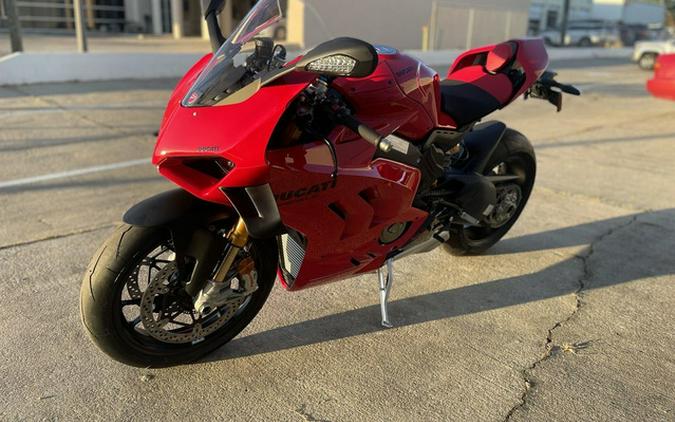 2024 Ducati Panigale V4 S Red