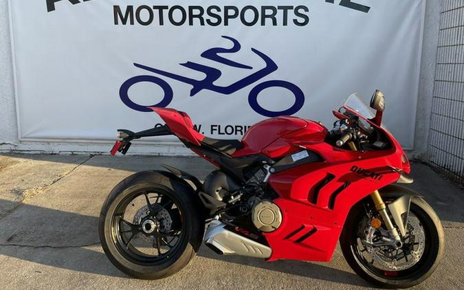 2024 Ducati Panigale V4 S Red