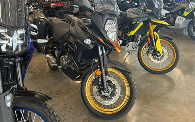 2025 Suzuki V-Strom 650XT Adventure