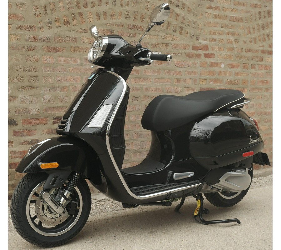 2025 Vespa GTS 310 Super