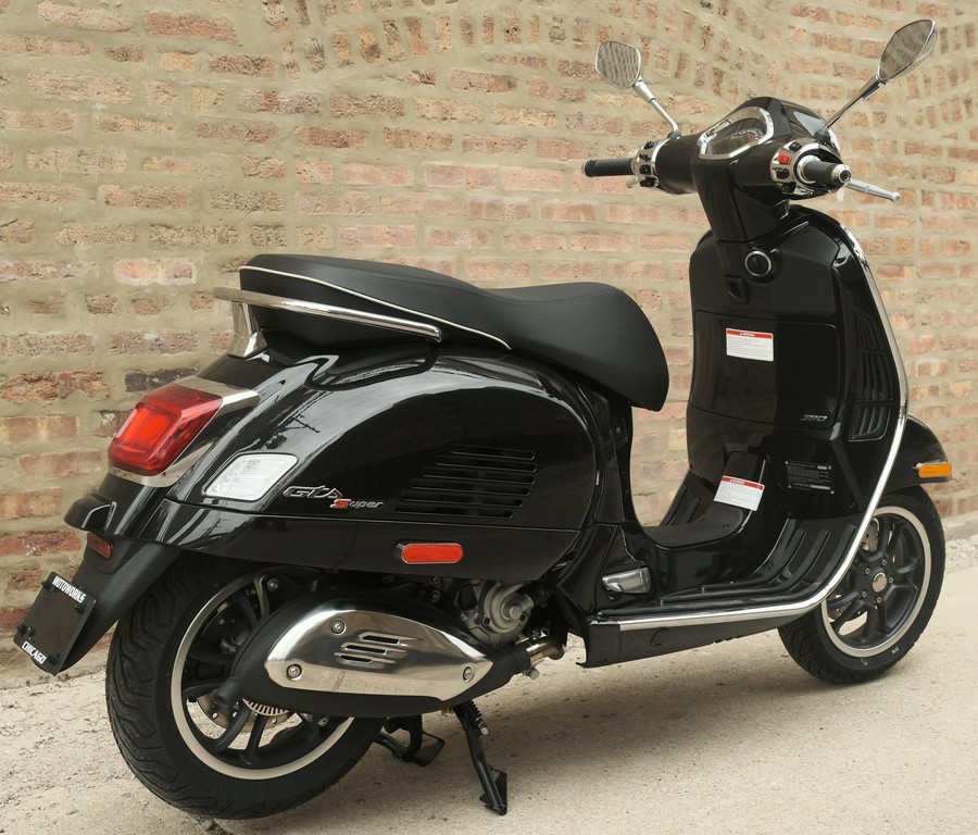 2025 Vespa GTS 310 Super