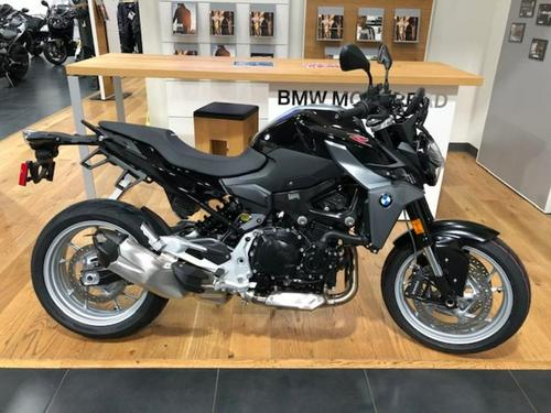 2020 BMW F 900 R Review (15 Fast Facts)