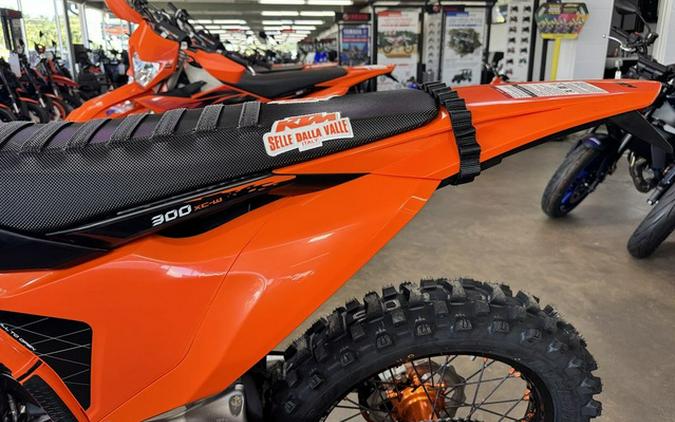 2027 KTM XC 300 W Hardenduro