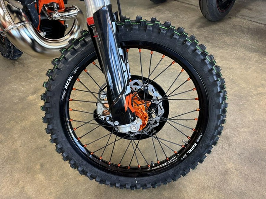 2027 KTM XC 300 W Hardenduro