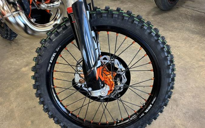 2027 KTM XC 300 W Hardenduro
