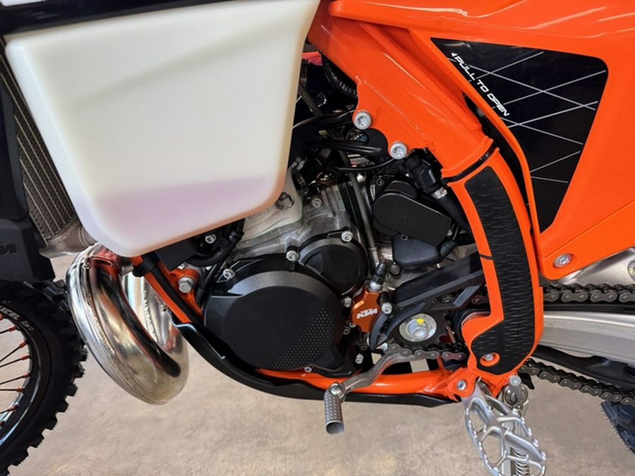 2027 KTM XC 300 W Hardenduro
