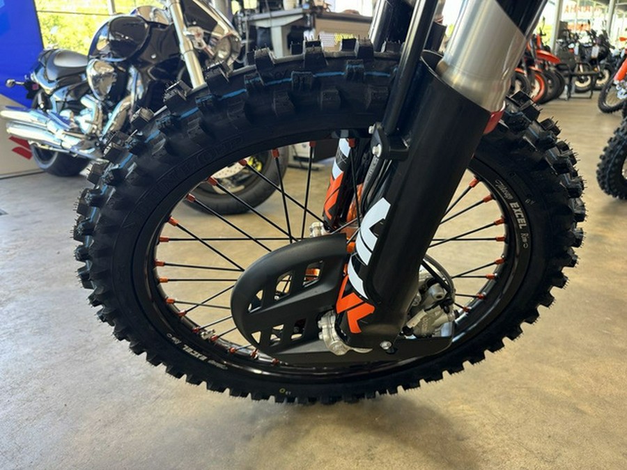2027 KTM XC 300 W Hardenduro
