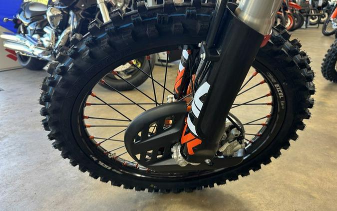2027 KTM XC 300 W Hardenduro