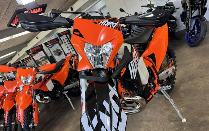 2027 KTM XC 300 W Hardenduro