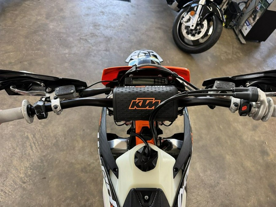 2027 KTM XC 300 W Hardenduro
