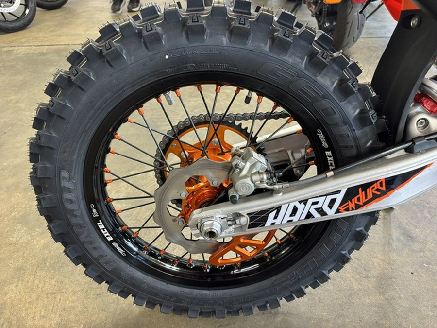 2027 KTM XC 300 W Hardenduro