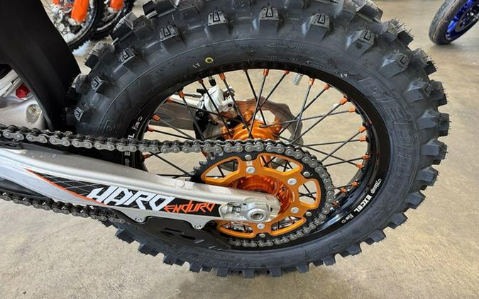 2027 KTM XC 300 W Hardenduro