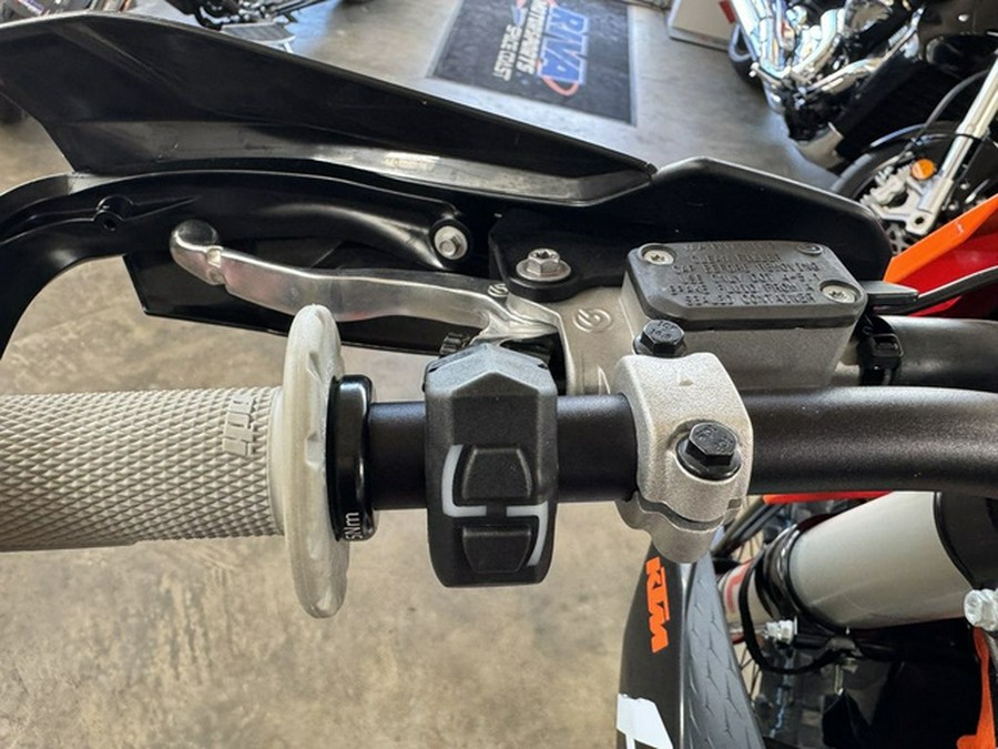 2027 KTM XC 300 W Hardenduro