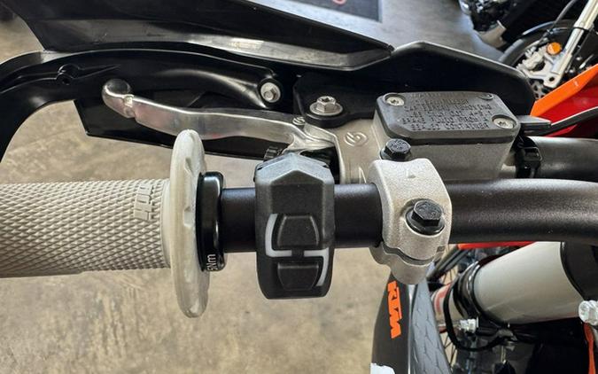 2027 KTM XC 300 W Hardenduro